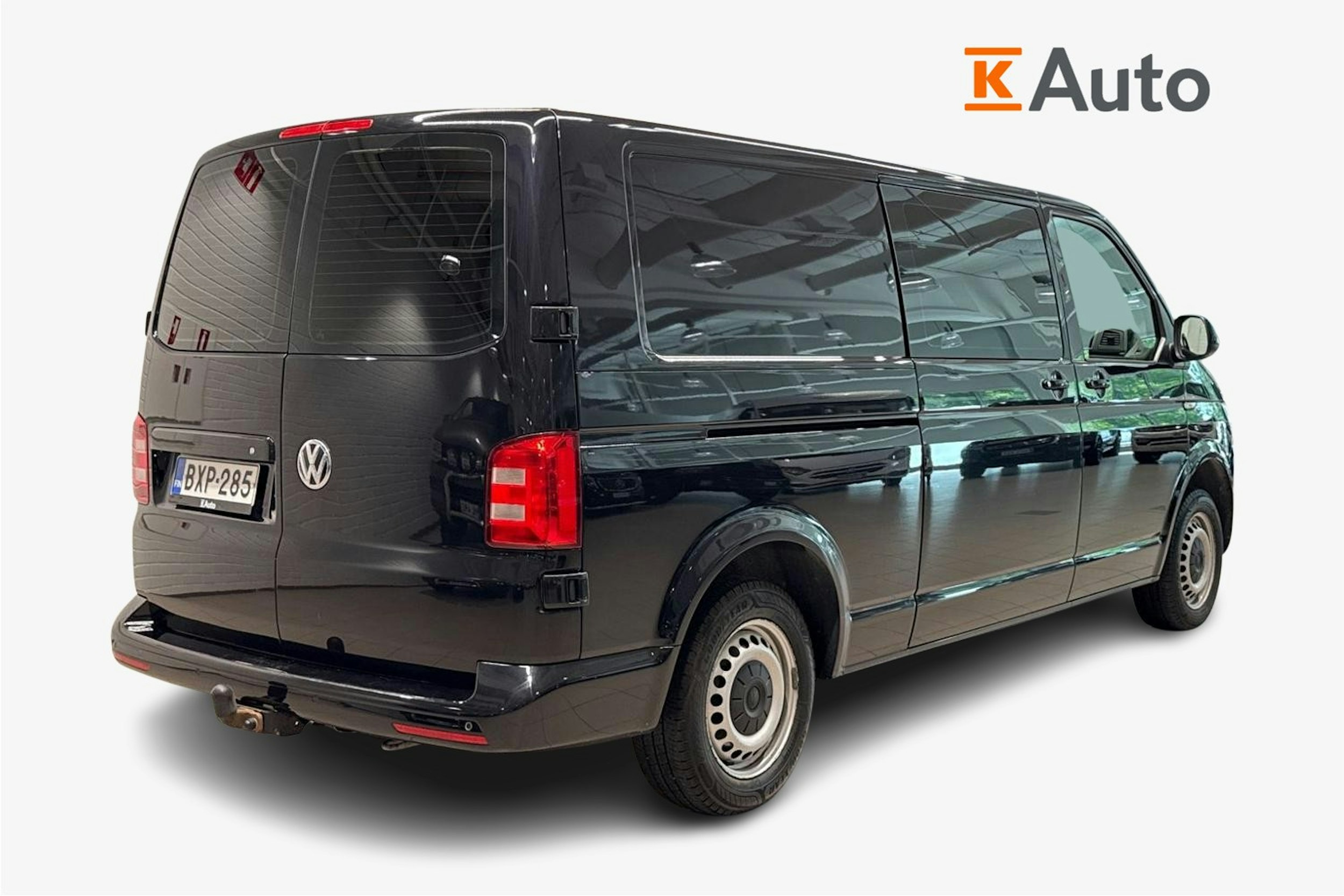 musta Volkswagen Transporter 2019 kuva 2.