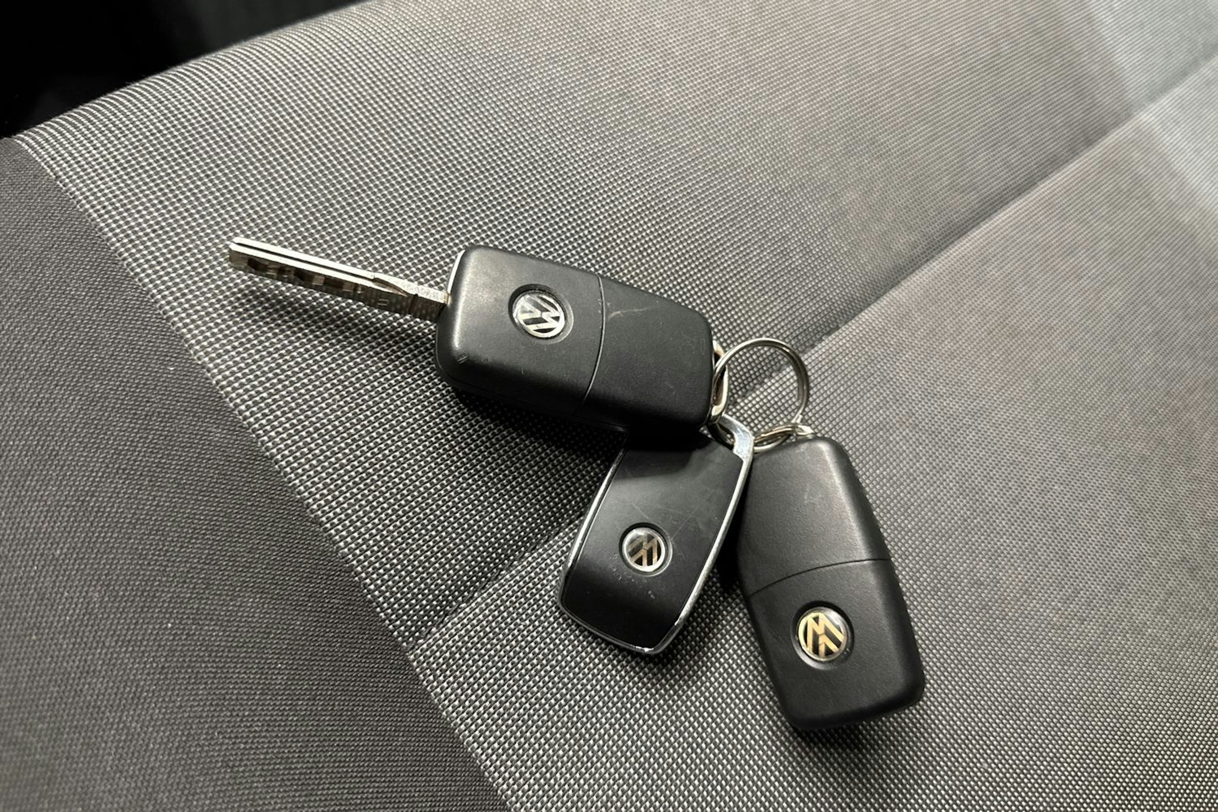 musta Volkswagen Transporter 2019 kuva 23.