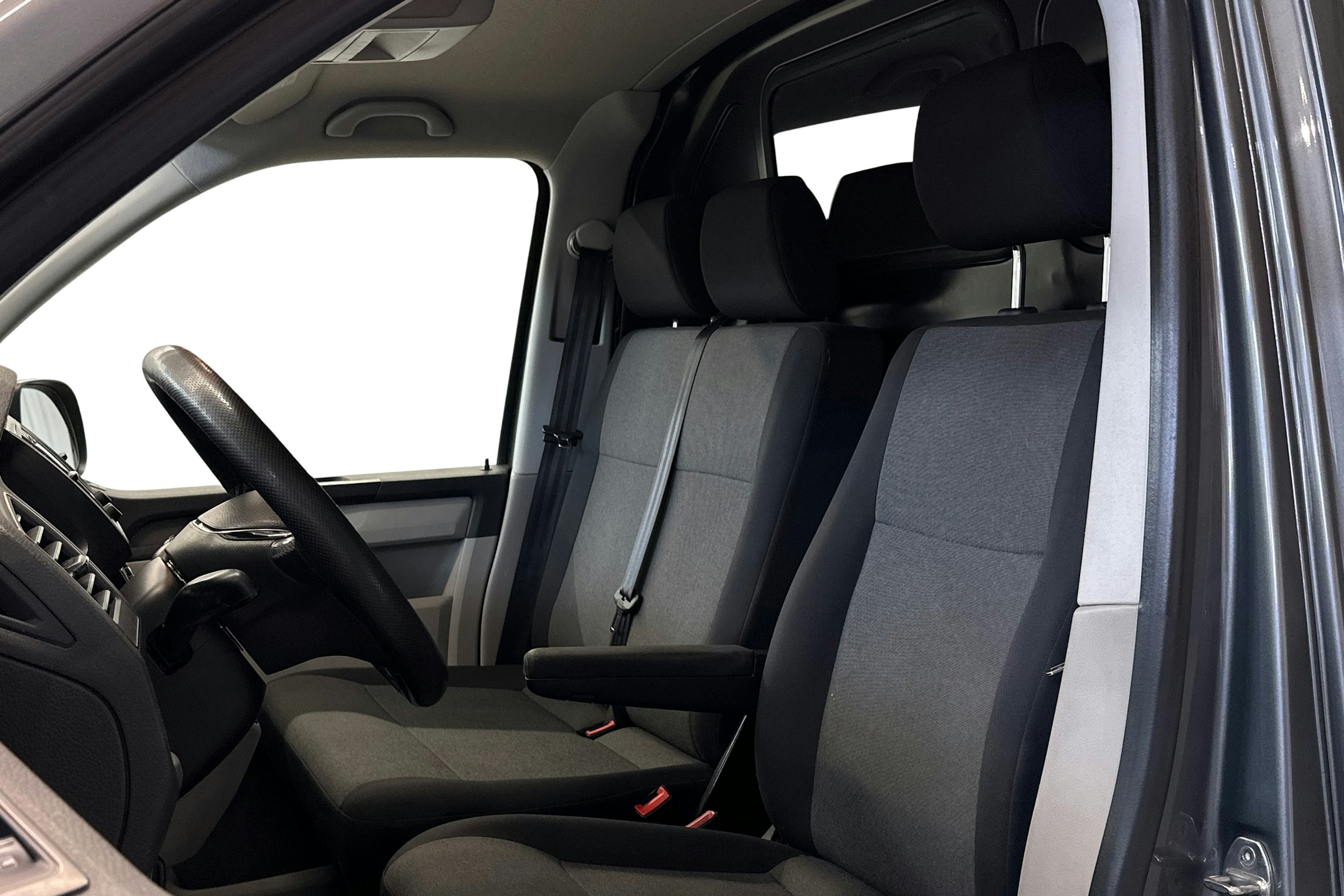 met. harmaa Volkswagen Transporter 2019 kuva 8.
