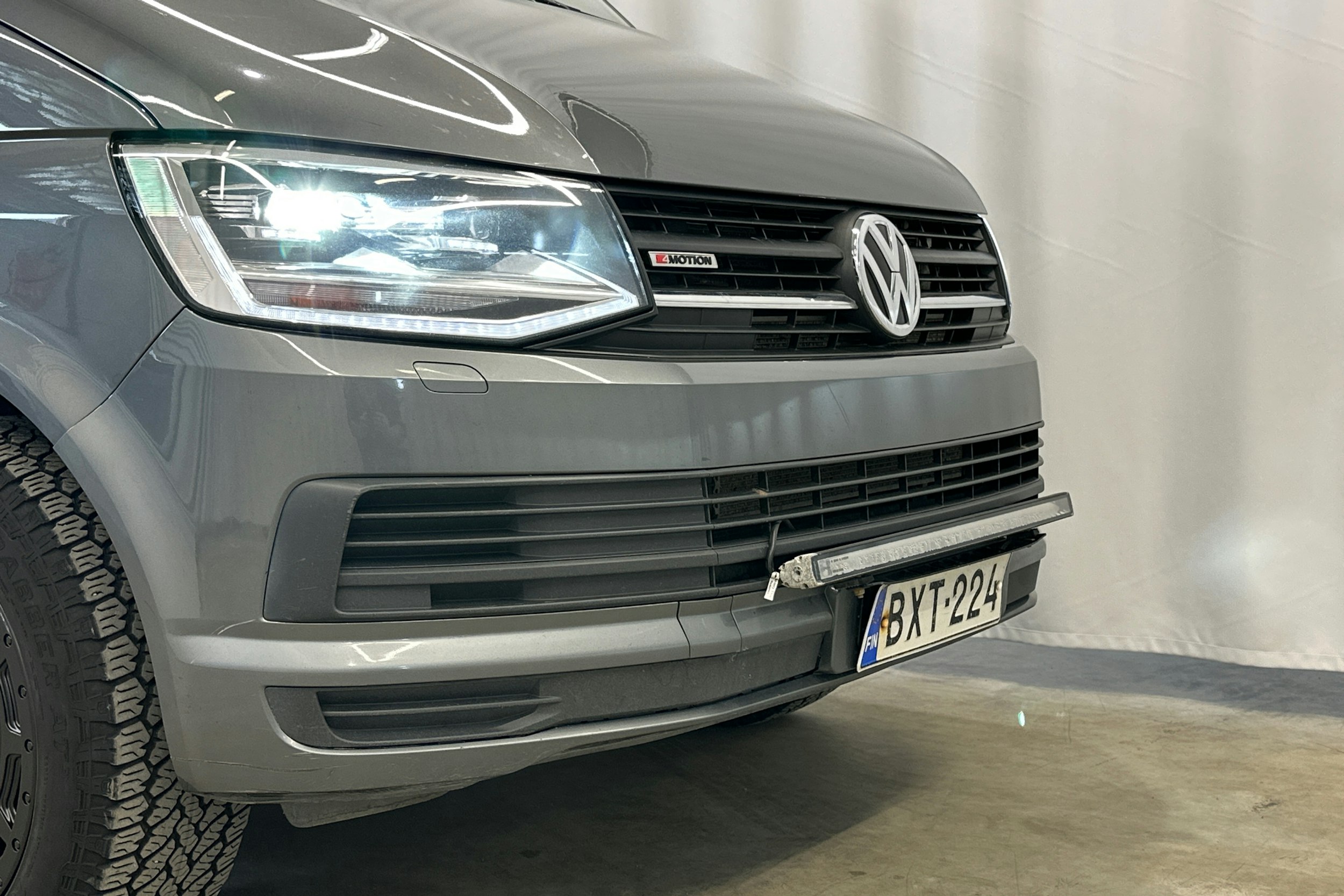 met. harmaa Volkswagen Transporter 2019 kuva 14.