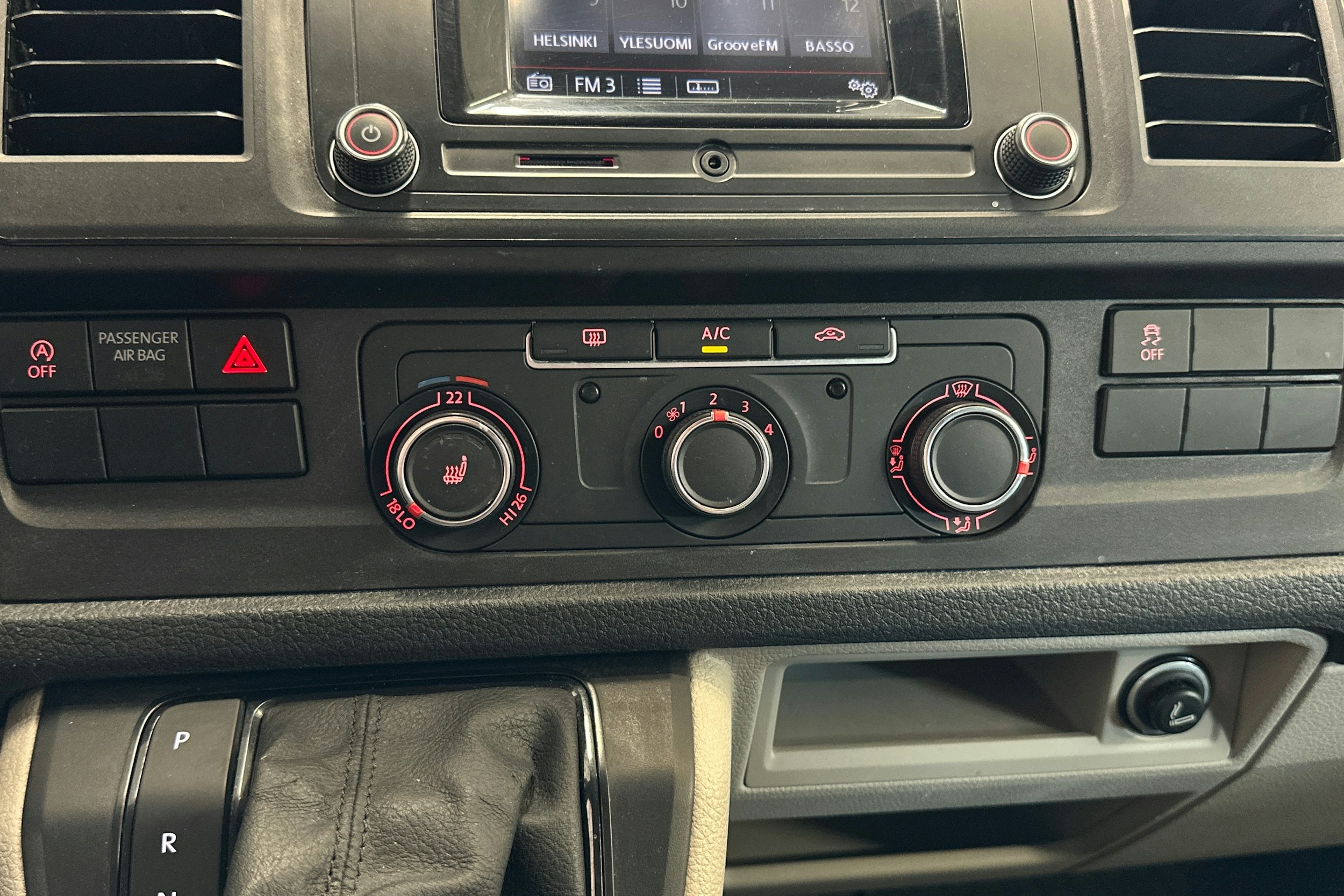 met. harmaa Volkswagen Transporter 2019 kuva 21.