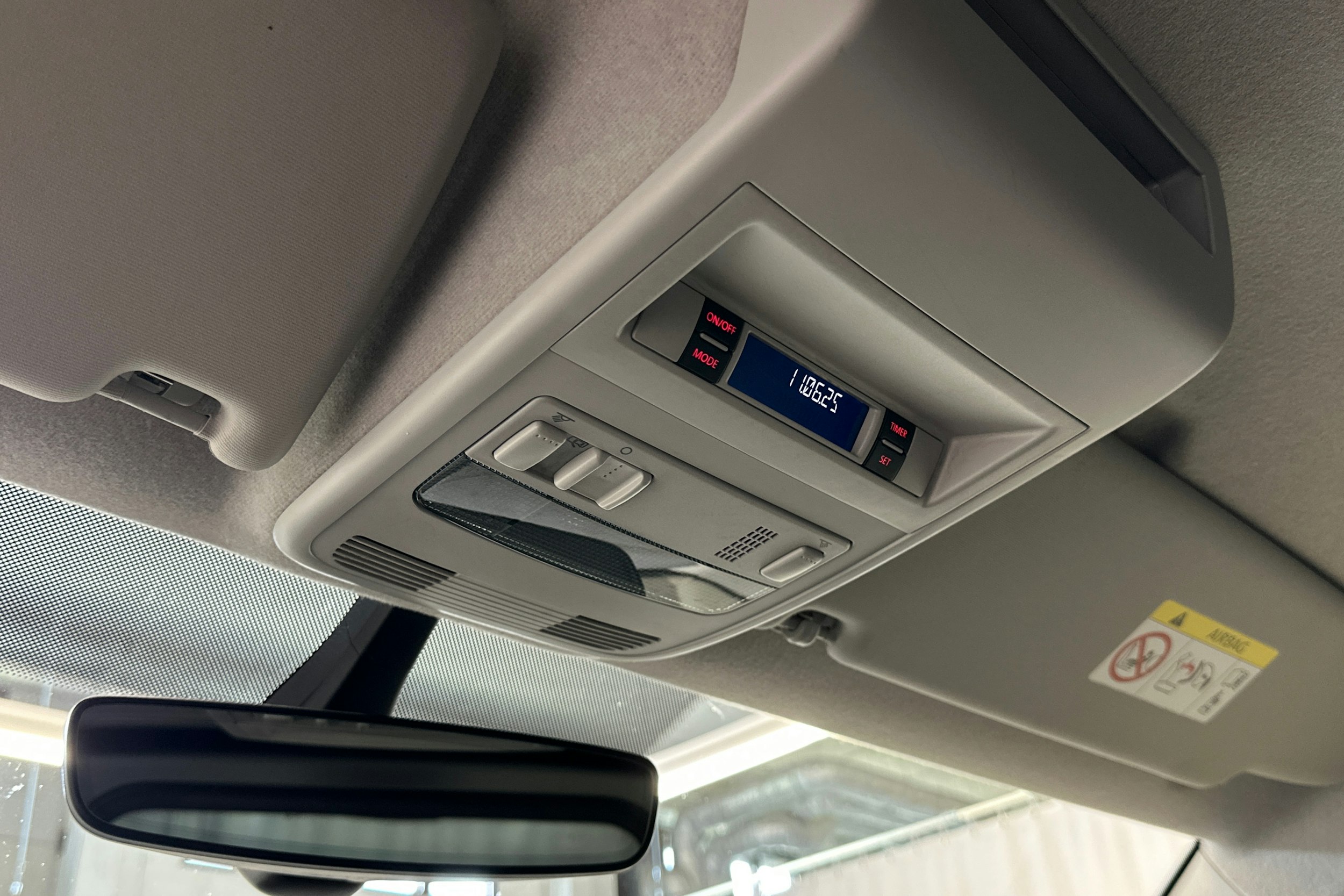 met. harmaa Volkswagen Transporter 2019 kuva 22.
