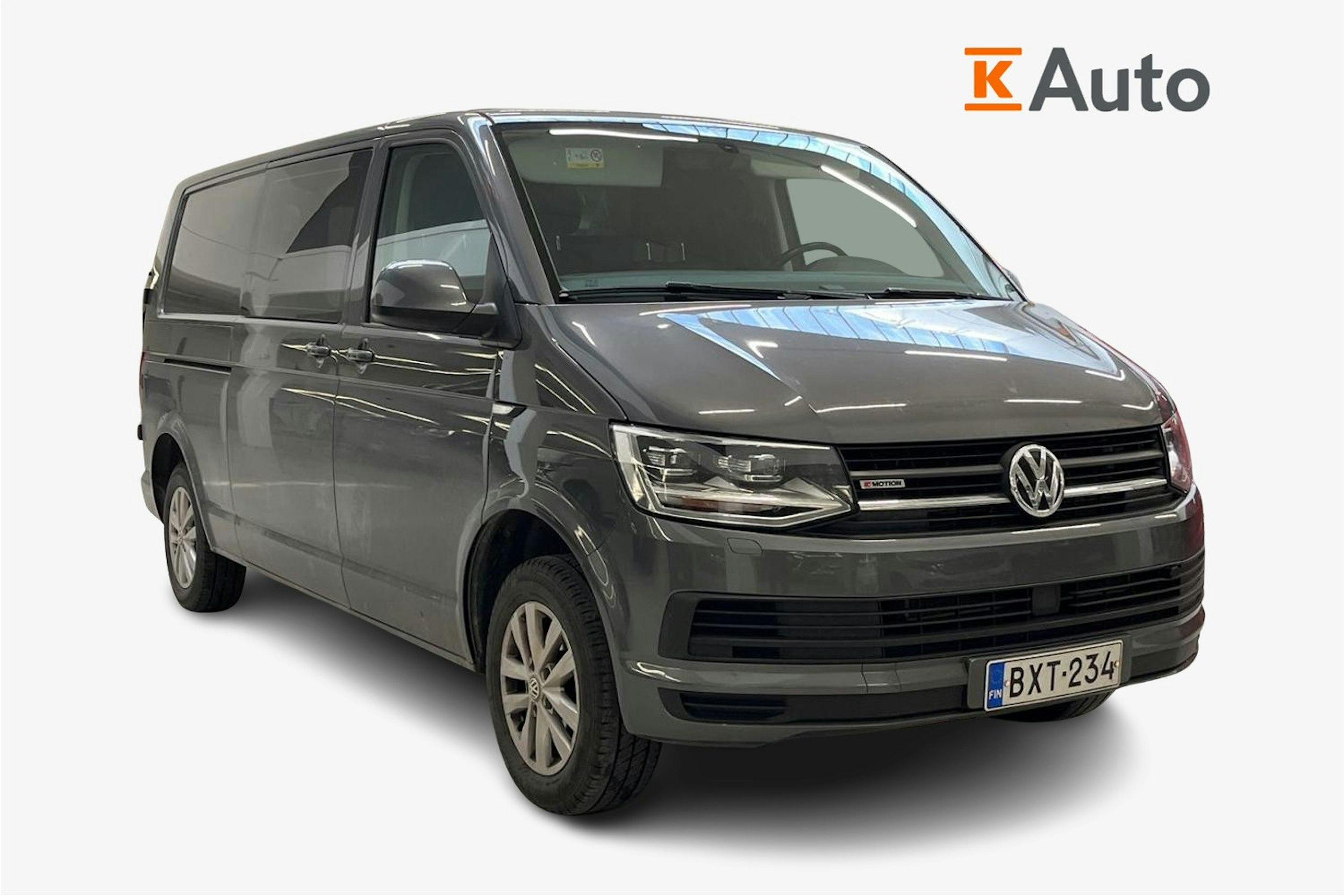 harmaa Volkswagen Transporter 2019 kuva 1.