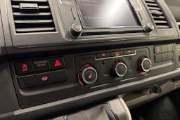 musta Volkswagen Transporter 2019 kuva 16.