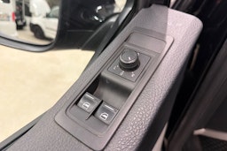 musta Volkswagen Transporter 2019 kuva 20.