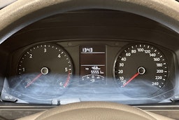 sininen Volkswagen Transporter 2019 kuva 16.
