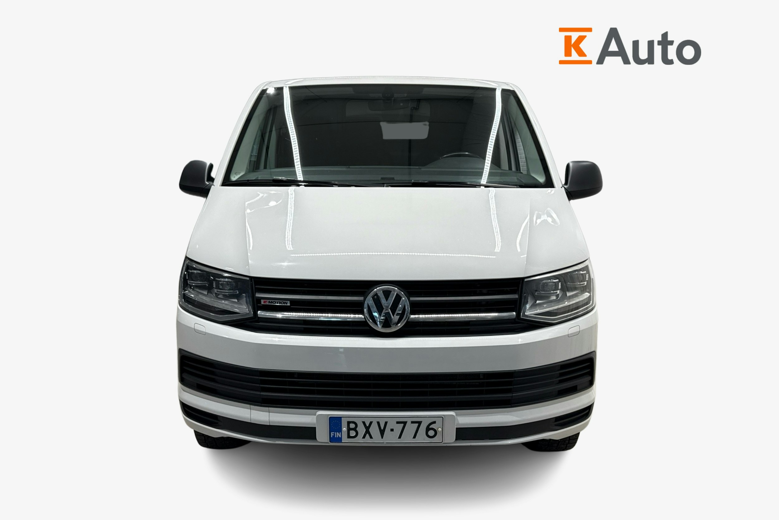 valkoinen Volkswagen Transporter 2019 kuva 4.