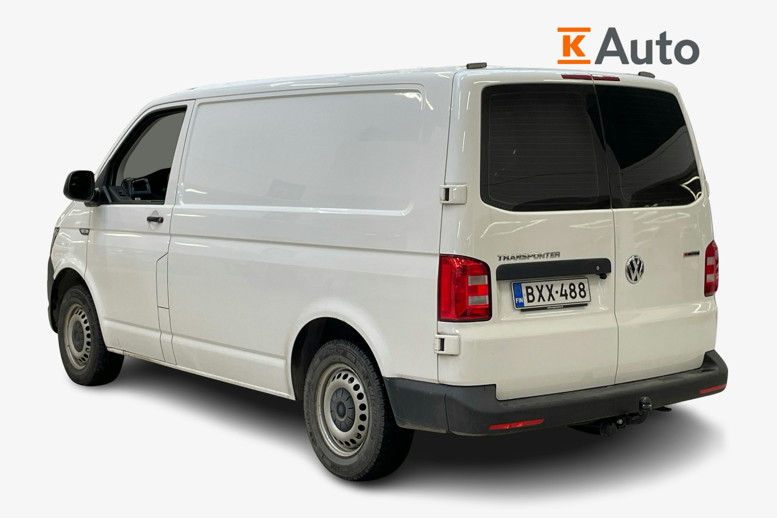 valkoinen Volkswagen Transporter 2019 kuva 2.