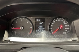 harmaa Volkswagen Transporter 2019 kuva 11.