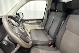 harmaa Volkswagen Transporter 2019 kuva 17.