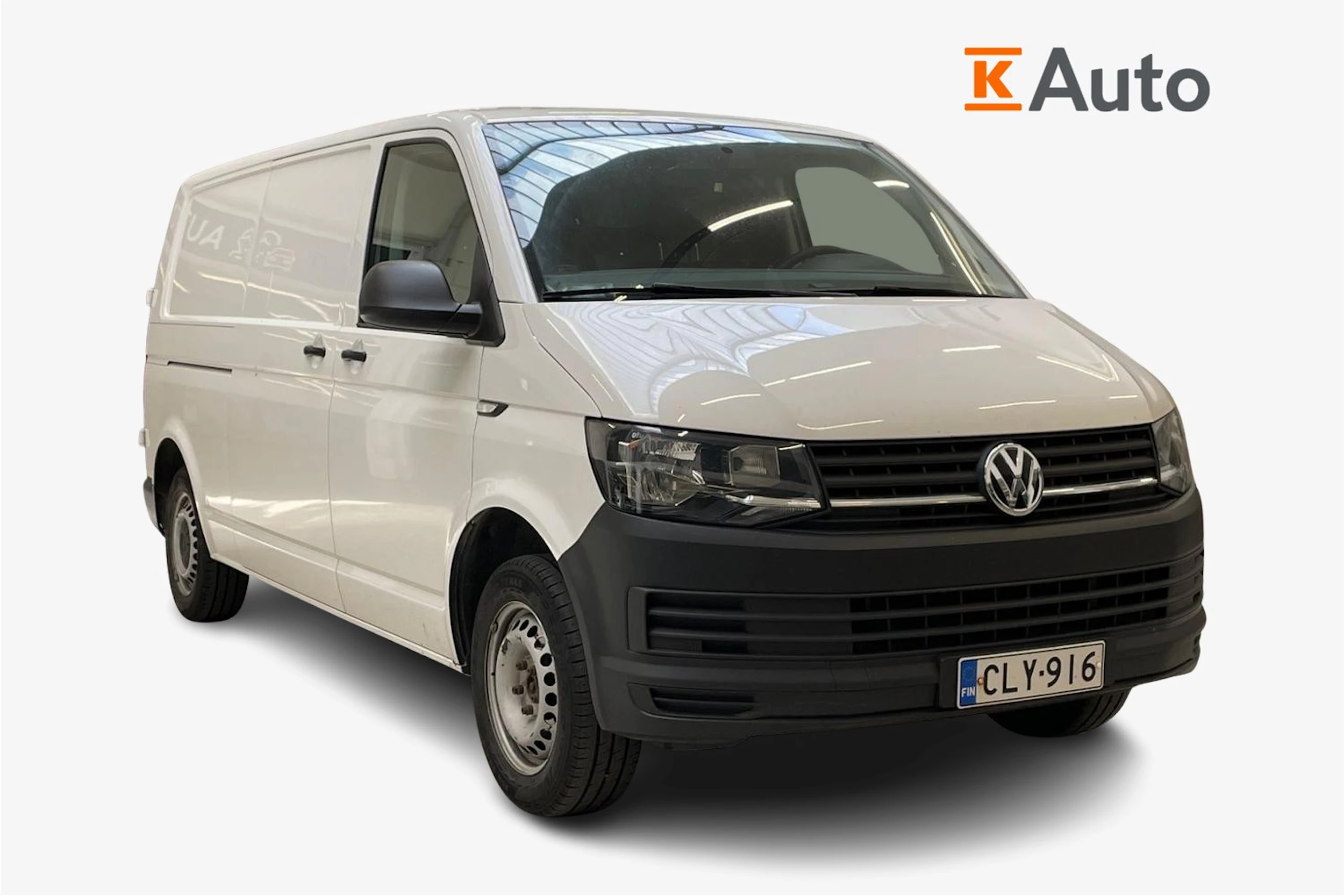 valkoinen Volkswagen Transporter 2019 kuva 1.
