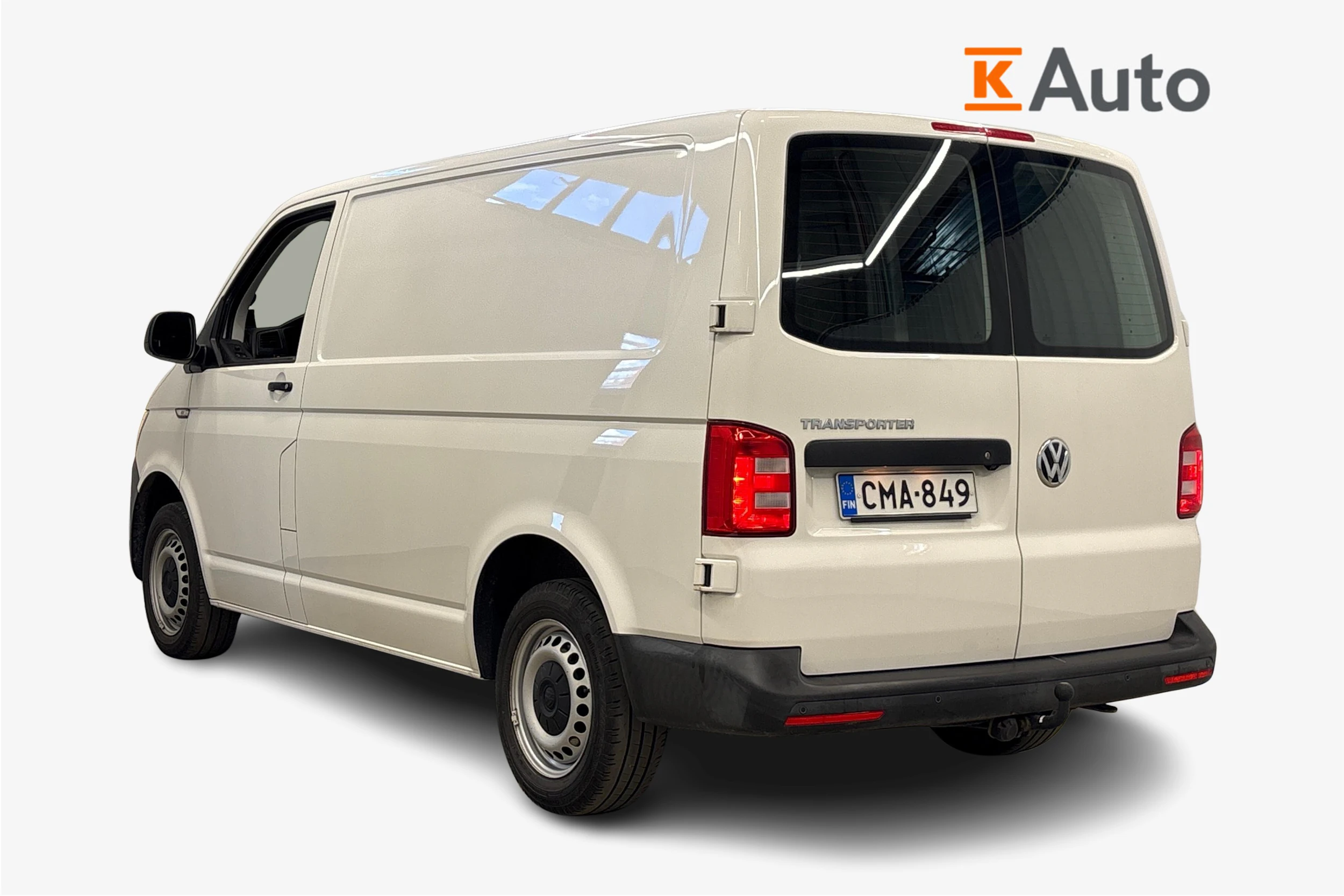 valkoinen Volkswagen Transporter 2019 kuva 2.