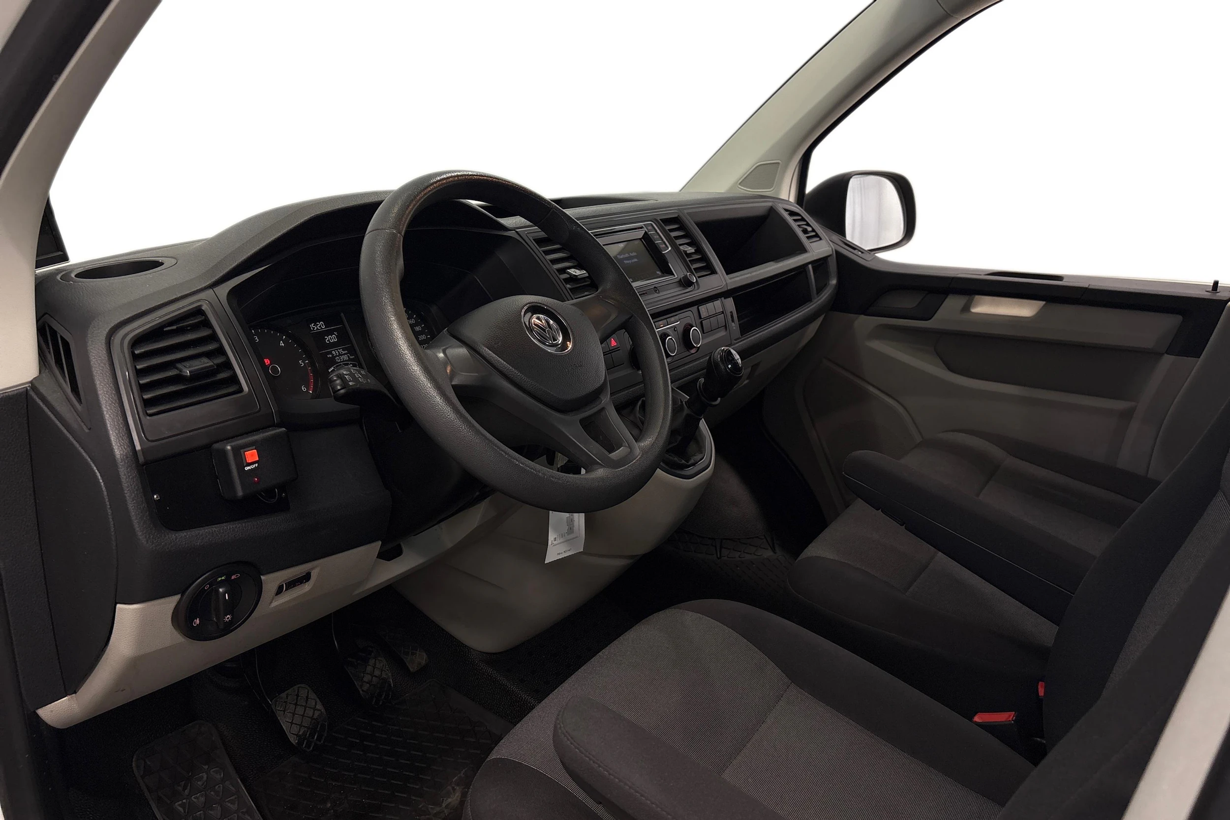 valkoinen Volkswagen Transporter 2019 kuva 6.
