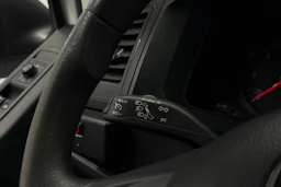 valkoinen Volkswagen Transporter 2019 kuva 21.