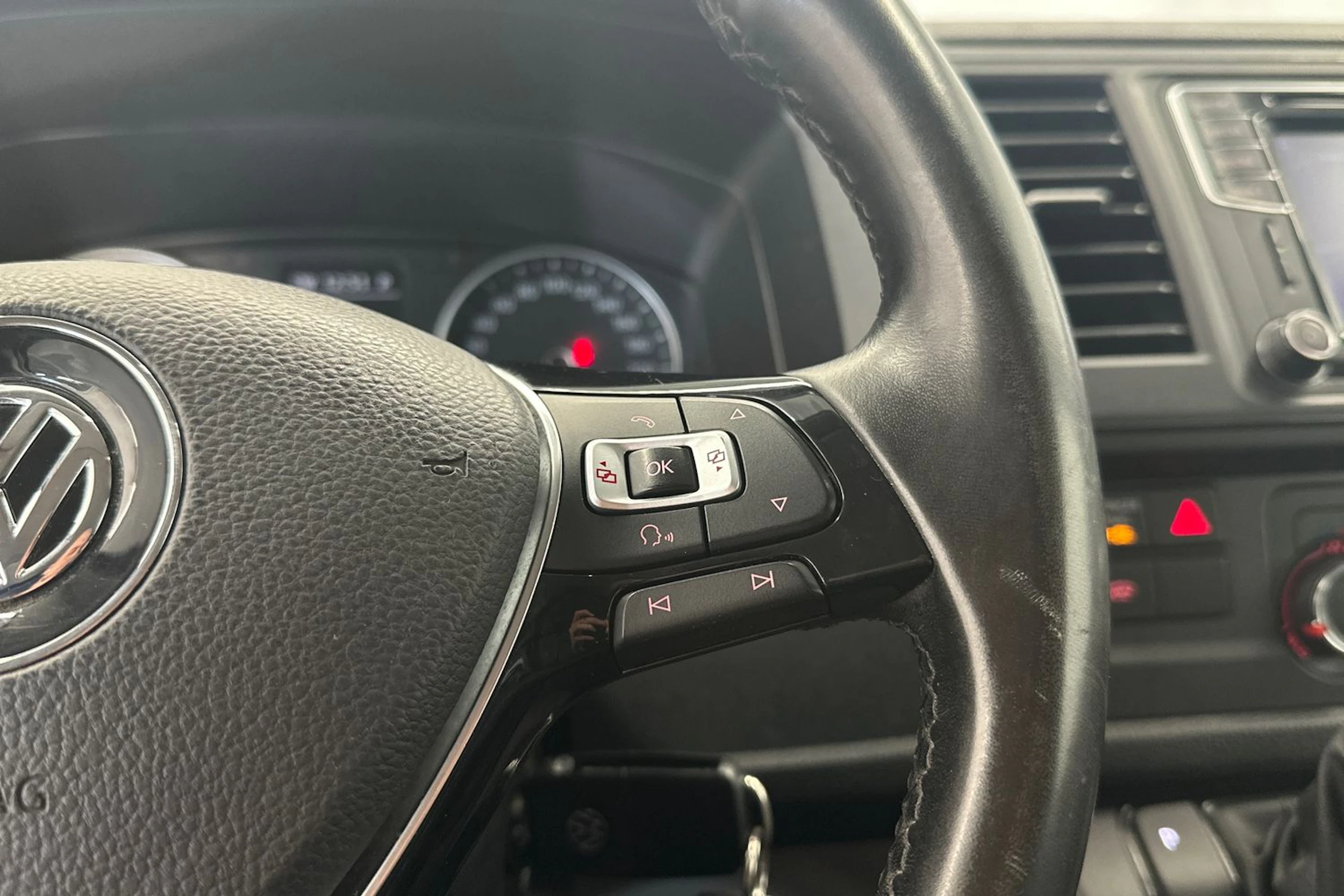 hopea Volkswagen Transporter 2019 kuva 15.