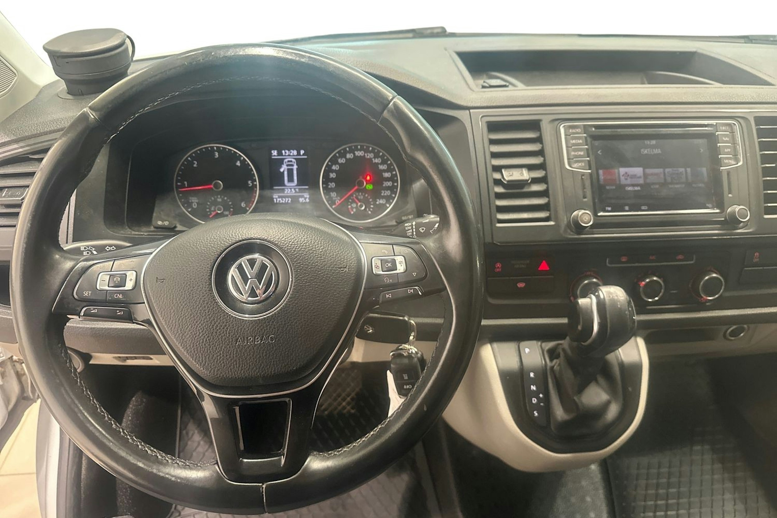 Hopea Volkswagen TRANSPORTER 2019 kuva 9.