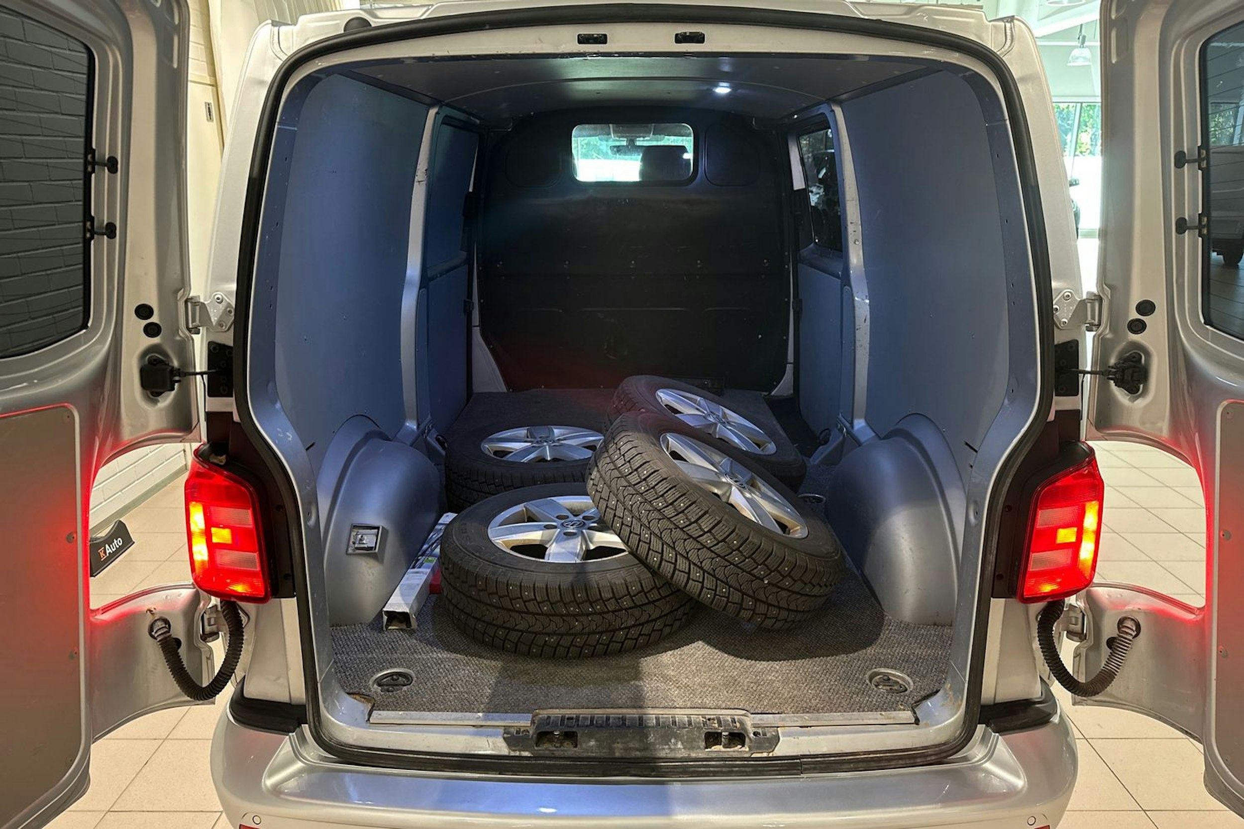 Hopea Volkswagen TRANSPORTER 2019 kuva 15.
