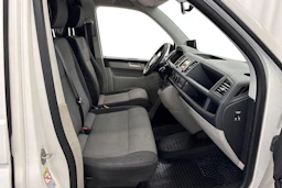 valkoinen Volkswagen Transporter 2019 kuva 11.