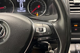 valkoinen Volkswagen Transporter 2019 kuva 23.