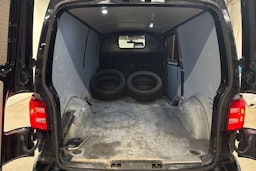 musta Volkswagen Transporter 2019 kuva 14.