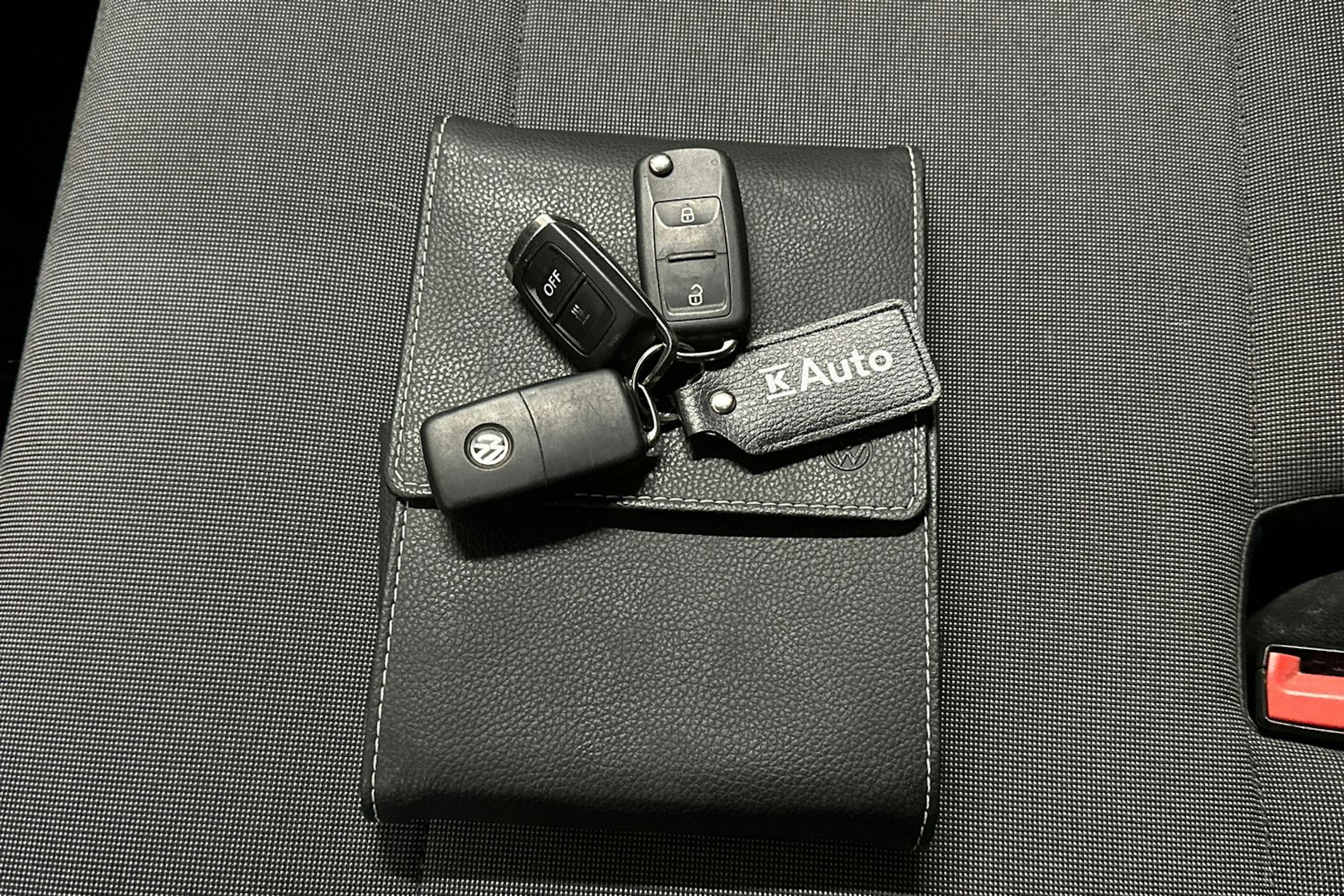 Musta Volkswagen Transporter 2019 kuva 33.