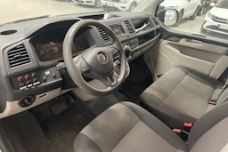 valkoinen Volkswagen Transporter 2019 kuva 3.