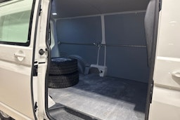 Valkoinen Volkswagen TRANSPORTER 2019 kuva 15.