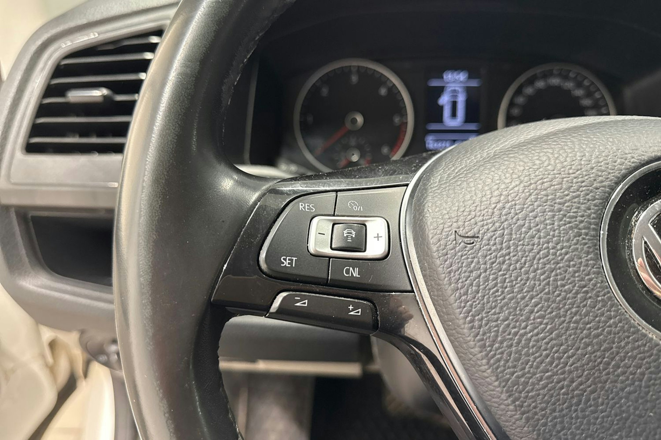 Valkoinen Volkswagen TRANSPORTER 2019 kuva 18.