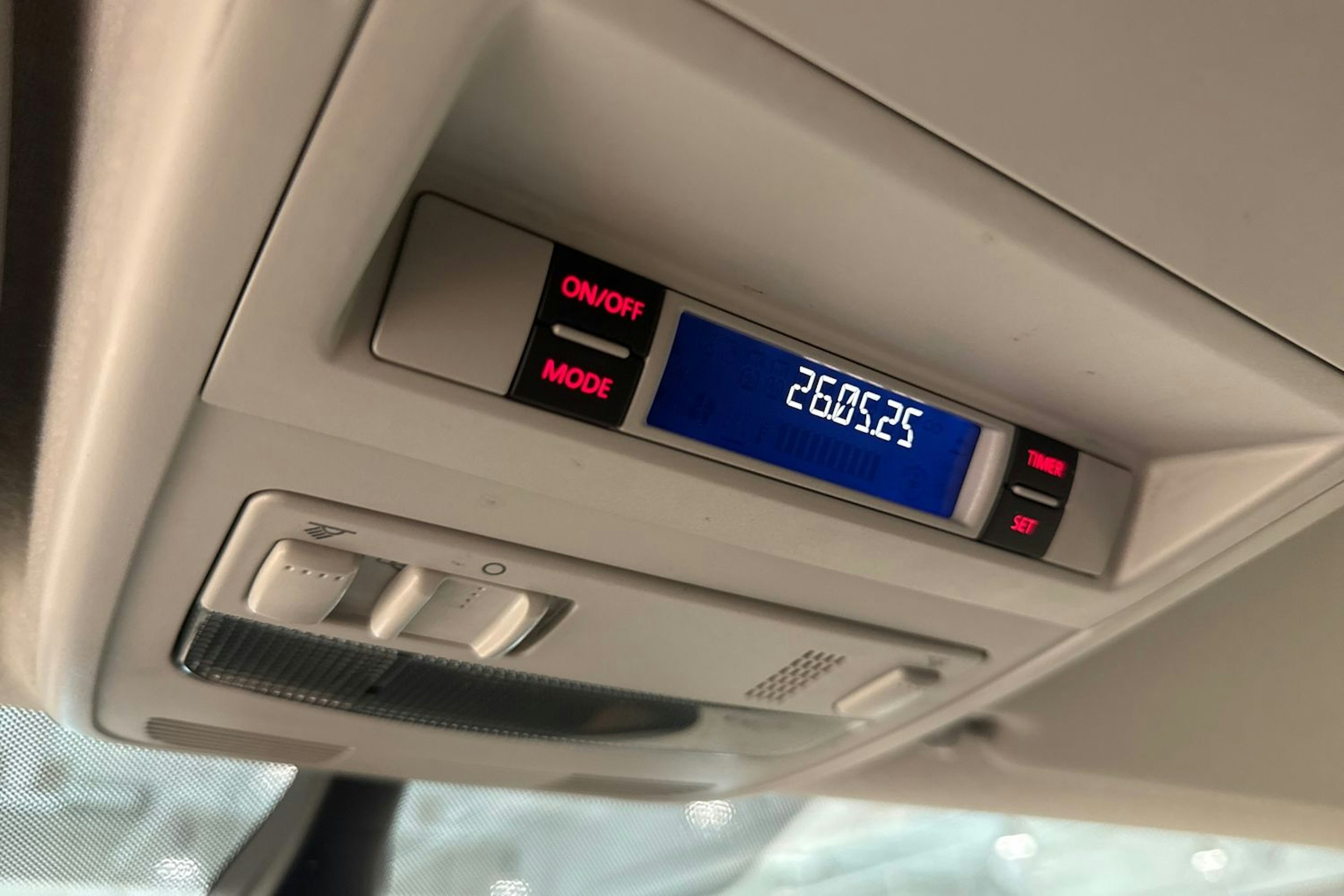 Valkoinen Volkswagen TRANSPORTER 2019 kuva 21.