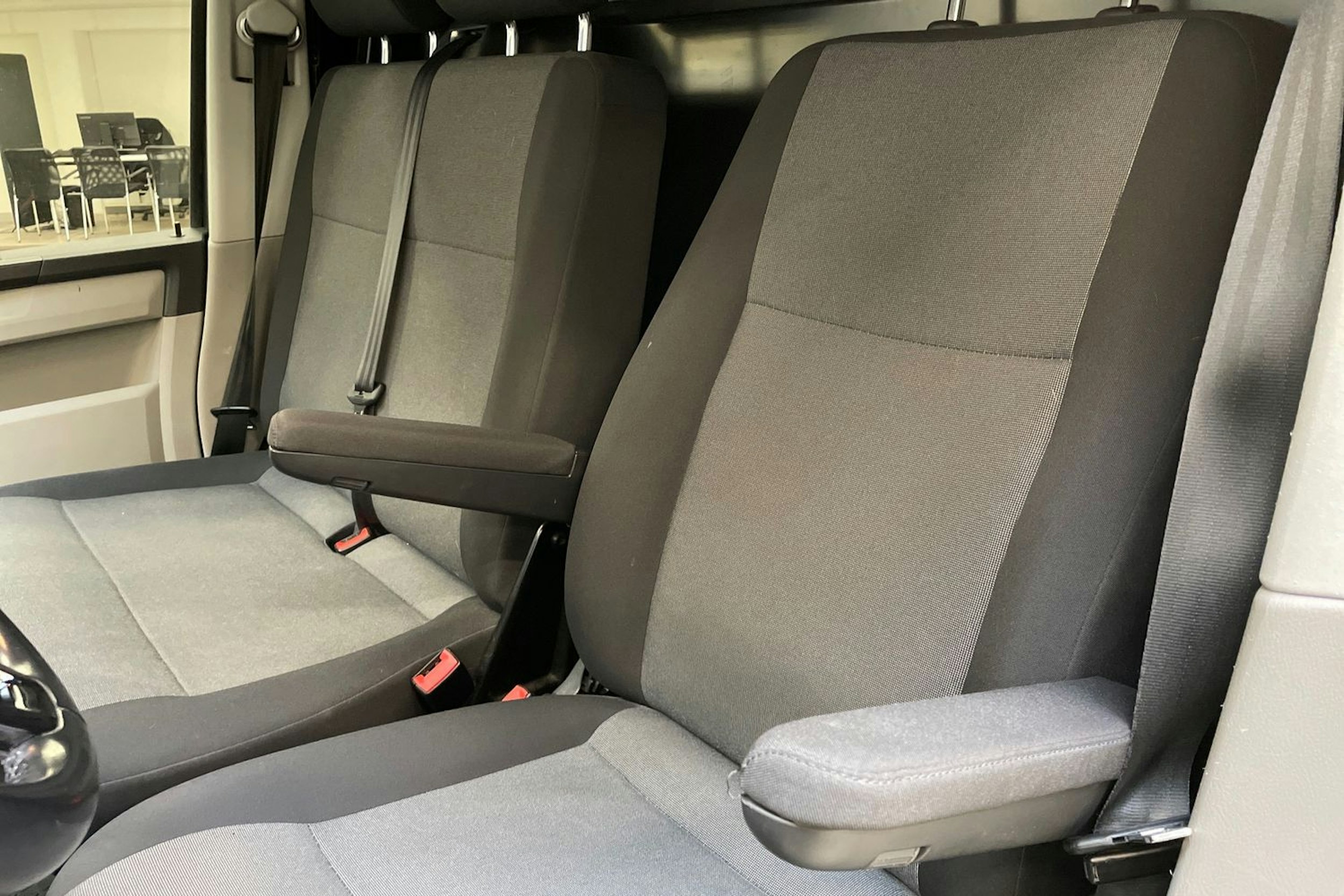 met. harmaa Volkswagen Transporter 2019 kuva 21.
