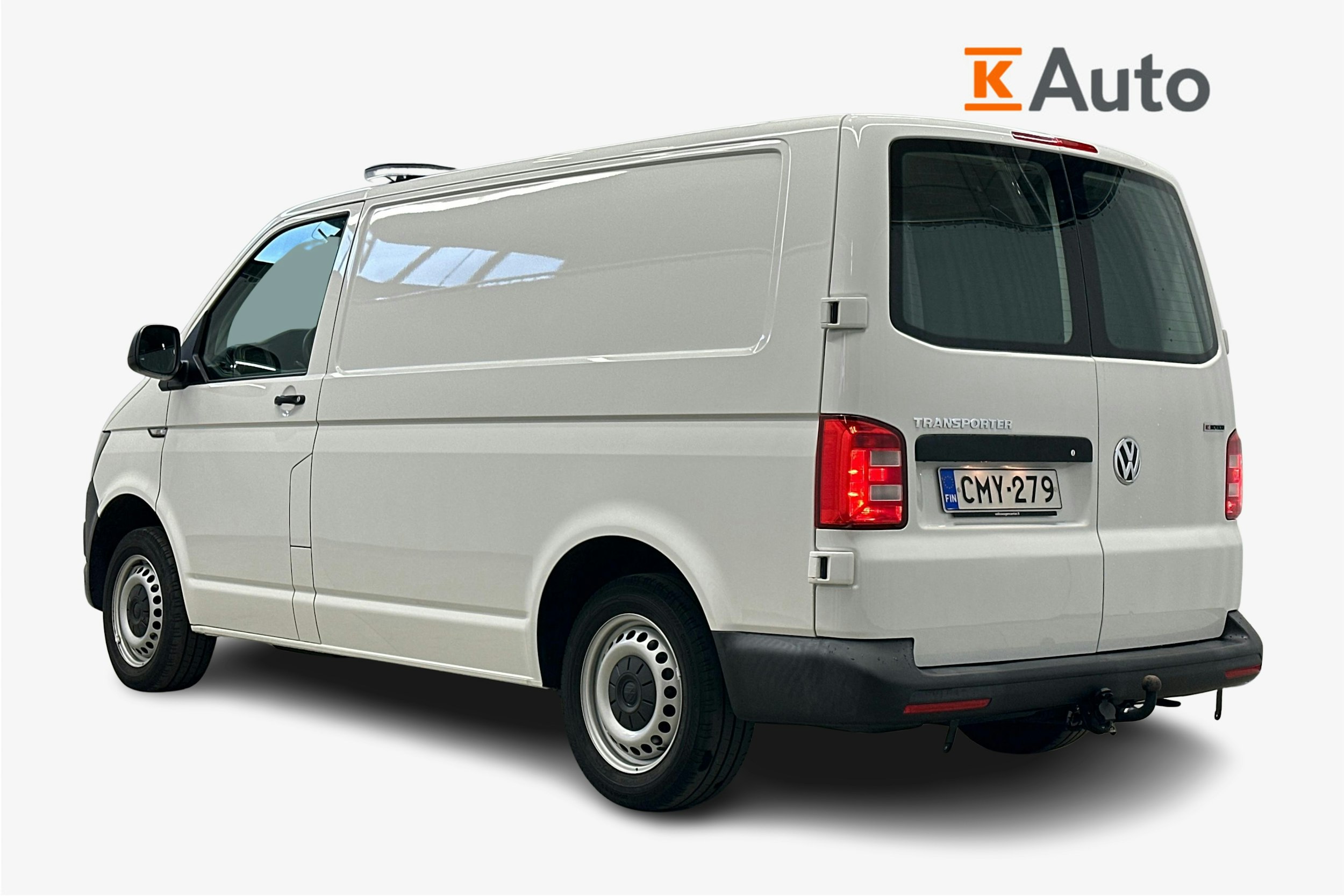 valkoinen Volkswagen Transporter 2019 kuva 2.