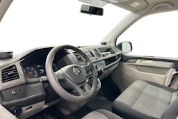 valkoinen Volkswagen Transporter 2019 kuva 6.