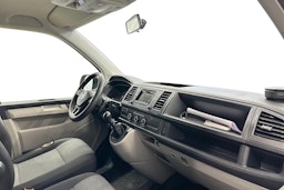 valkoinen Volkswagen Transporter 2019 kuva 9.