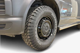 harmaa Volkswagen Transporter 2019 kuva 12.