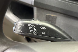 harmaa Volkswagen Transporter 2019 kuva 17.