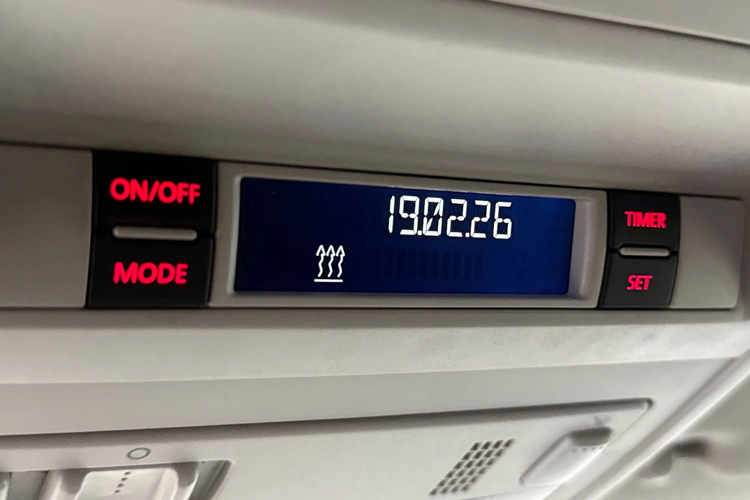 harmaa Volkswagen Transporter 2019 kuva 23.