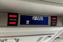 harmaa Volkswagen Transporter 2019 kuva 23.