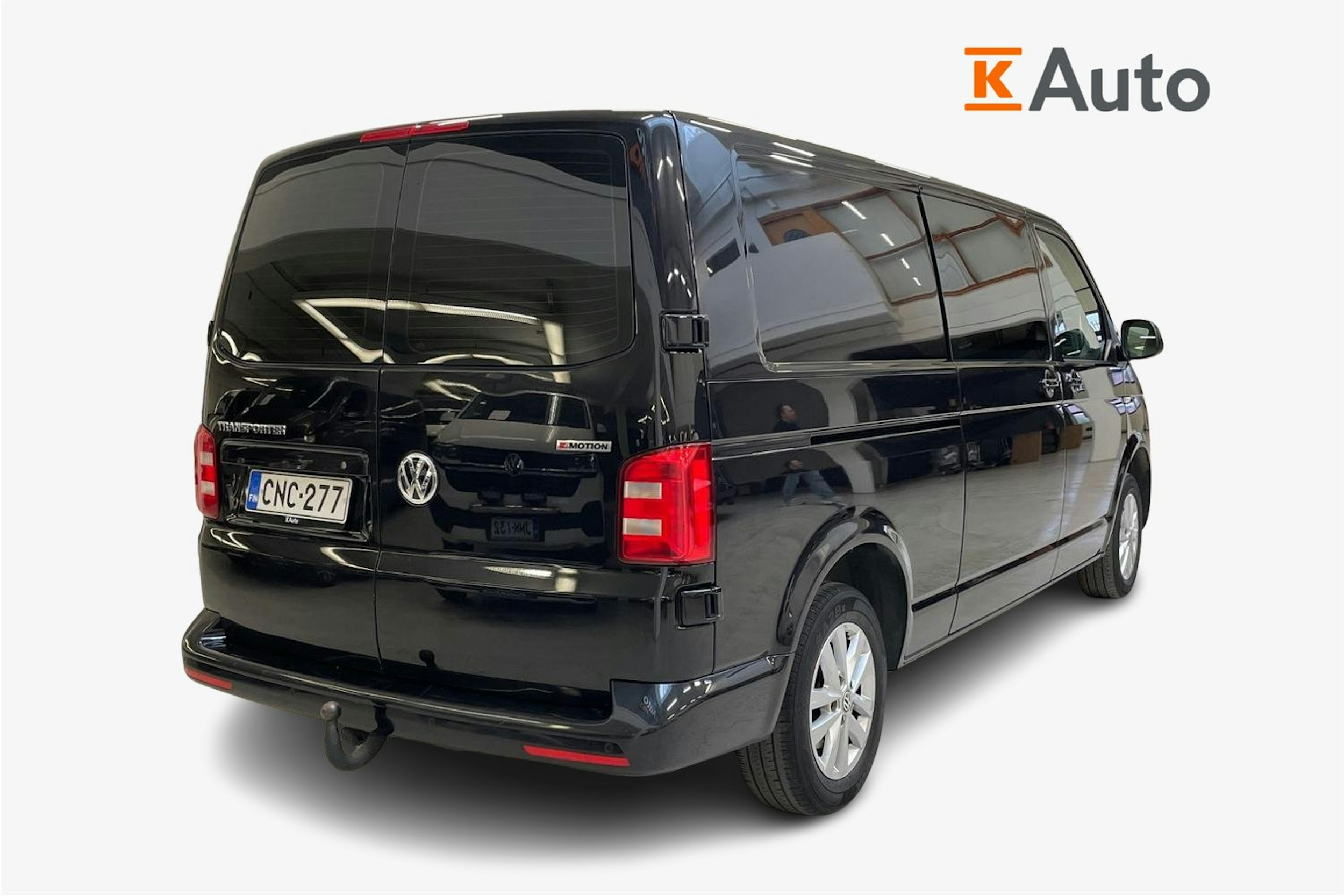 musta Volkswagen Transporter 2019 kuva 2.