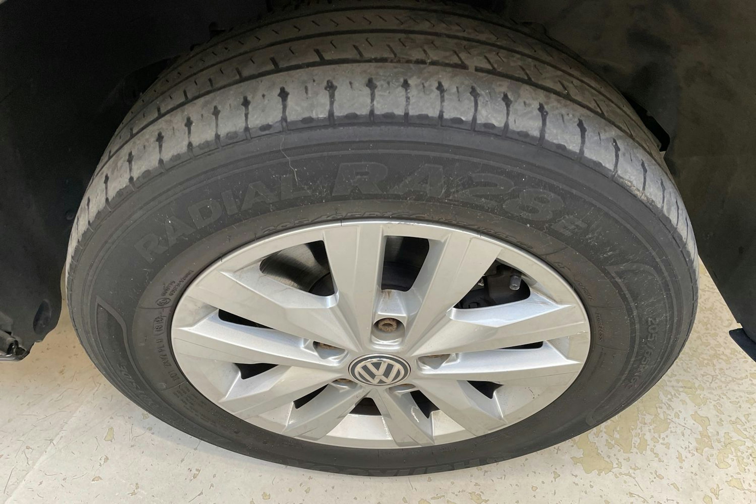 musta Volkswagen Transporter 2019 kuva 9.