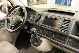 musta Volkswagen Transporter 2019 kuva 10.