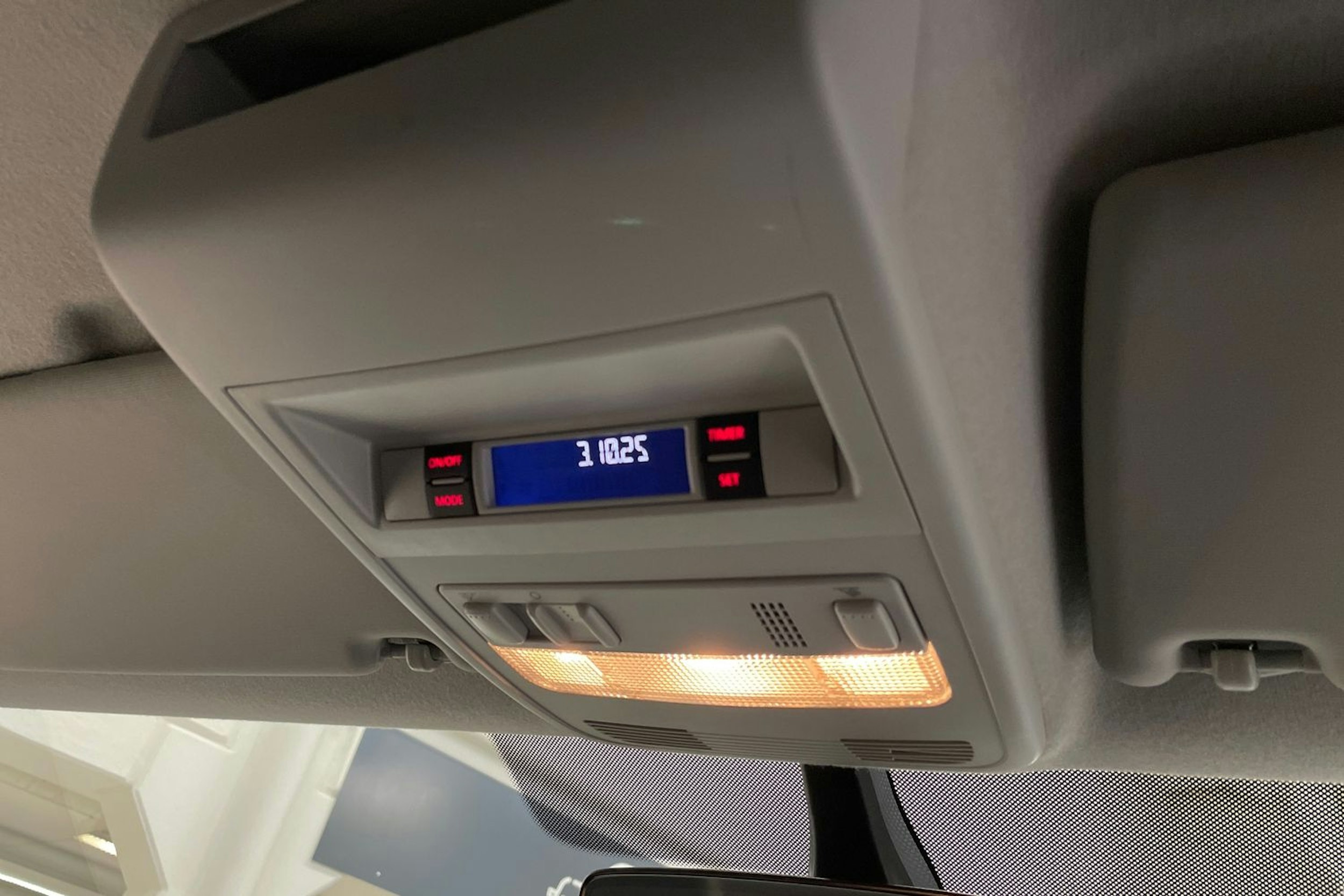 musta Volkswagen Transporter 2019 kuva 11.