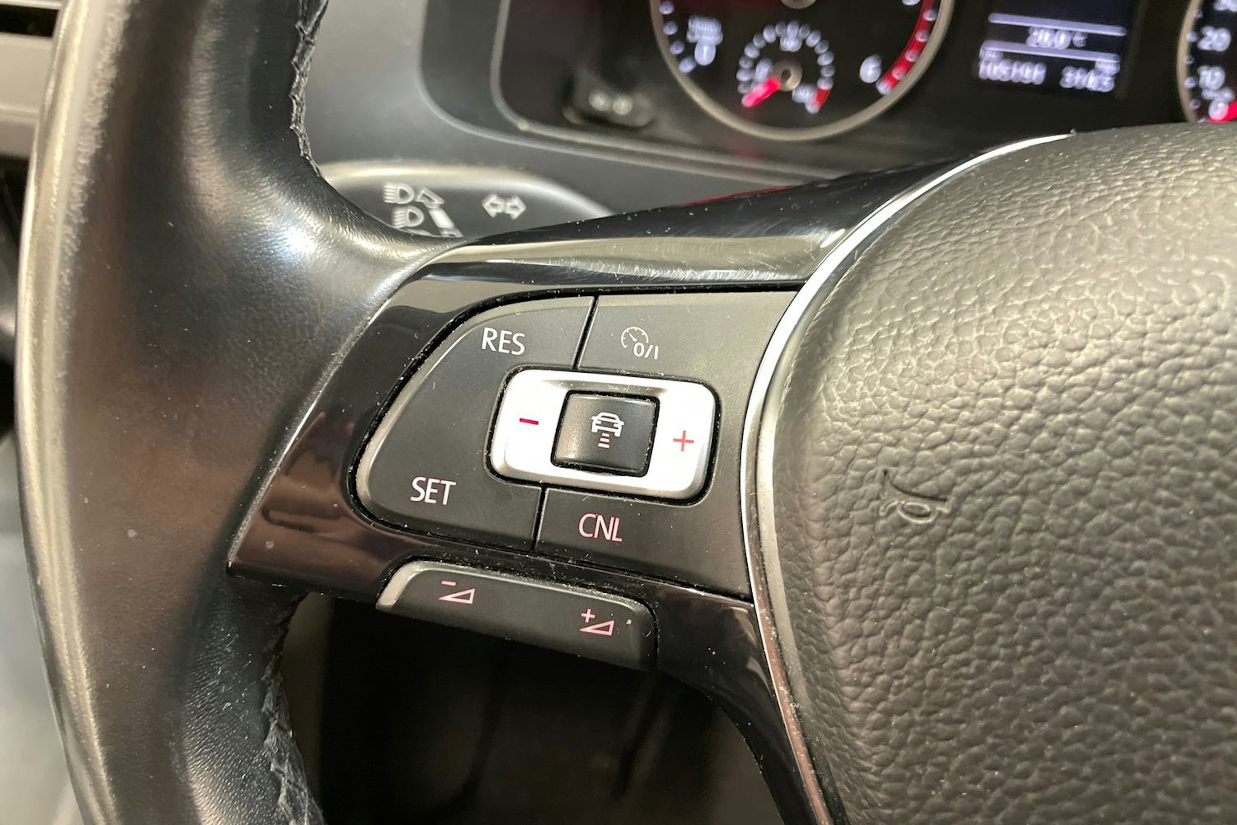 musta Volkswagen Transporter 2019 kuva 22.