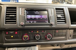 musta Volkswagen Transporter 2019 kuva 24.