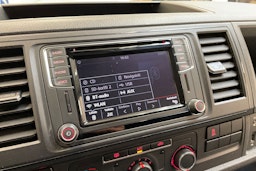musta Volkswagen Transporter 2019 kuva 28.