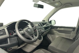 valkoinen Volkswagen Transporter 2019 kuva 7.