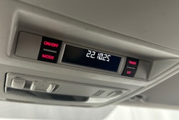valkoinen Volkswagen Transporter 2019 kuva 25.