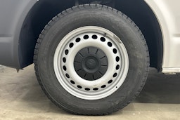 valkoinen Volkswagen Transporter 2019 kuva 27.