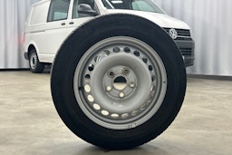 valkoinen Volkswagen Transporter 2019 kuva 29.