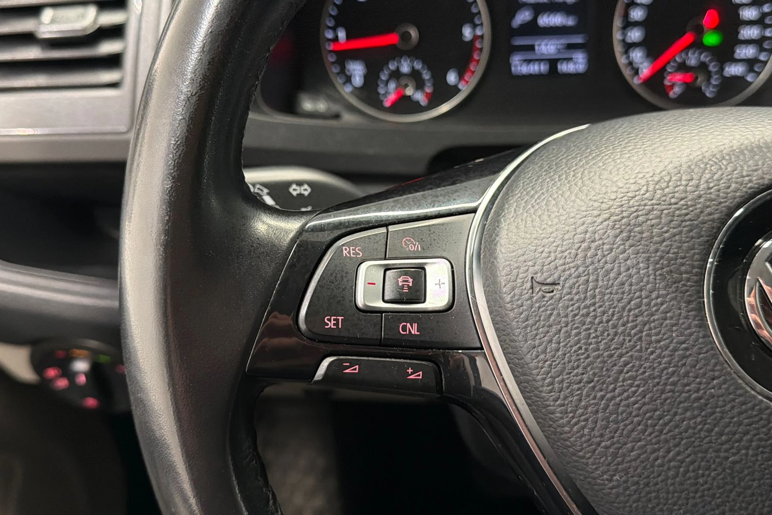 Ruskea (beige) Volkswagen TRANSPORTER 2019 kuva 18.