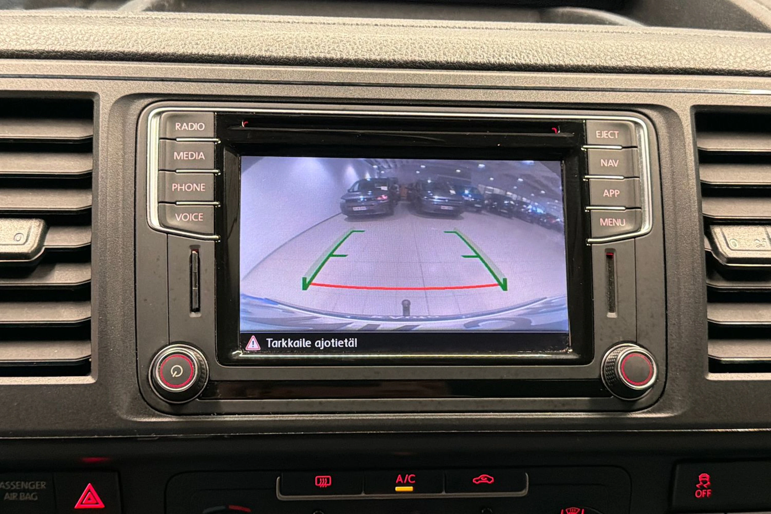 Ruskea (beige) Volkswagen TRANSPORTER 2019 kuva 22.